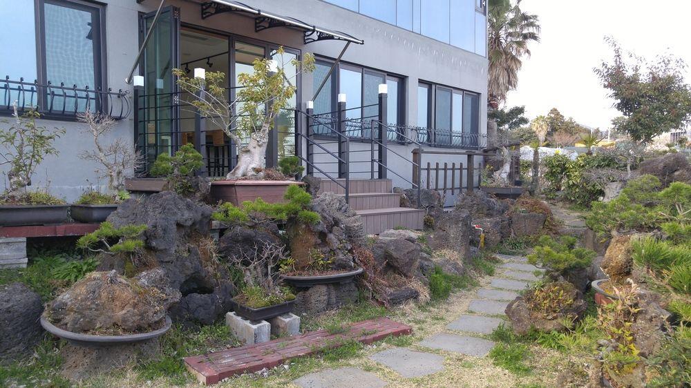 Olleyo Resort Сеогвипо Екстериор снимка
