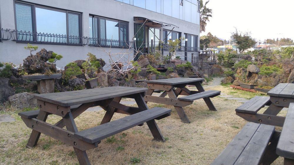 Olleyo Resort Сеогвипо Екстериор снимка