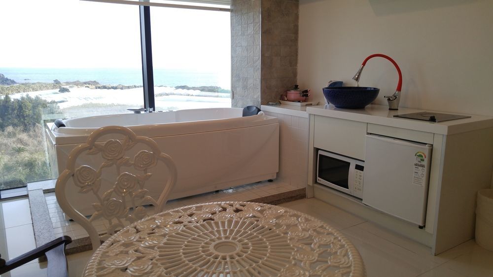 Olleyo Resort Сеогвипо Екстериор снимка