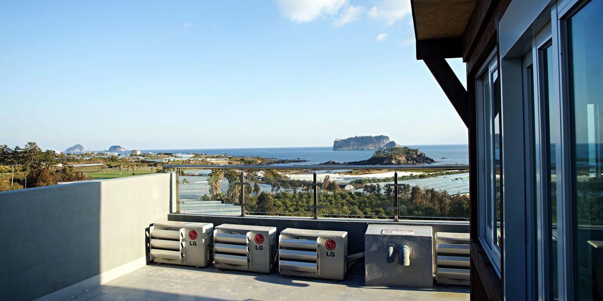 Olleyo Resort Сеогвипо Екстериор снимка
